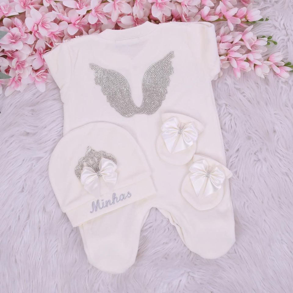 Handmade 𝗟𝘂𝘅𝘂𝗿𝘆 𝗡𝗲𝘄𝗯𝗼𝗿𝗻 Home Welcoming 3-Piece set ( White bow silver crown)