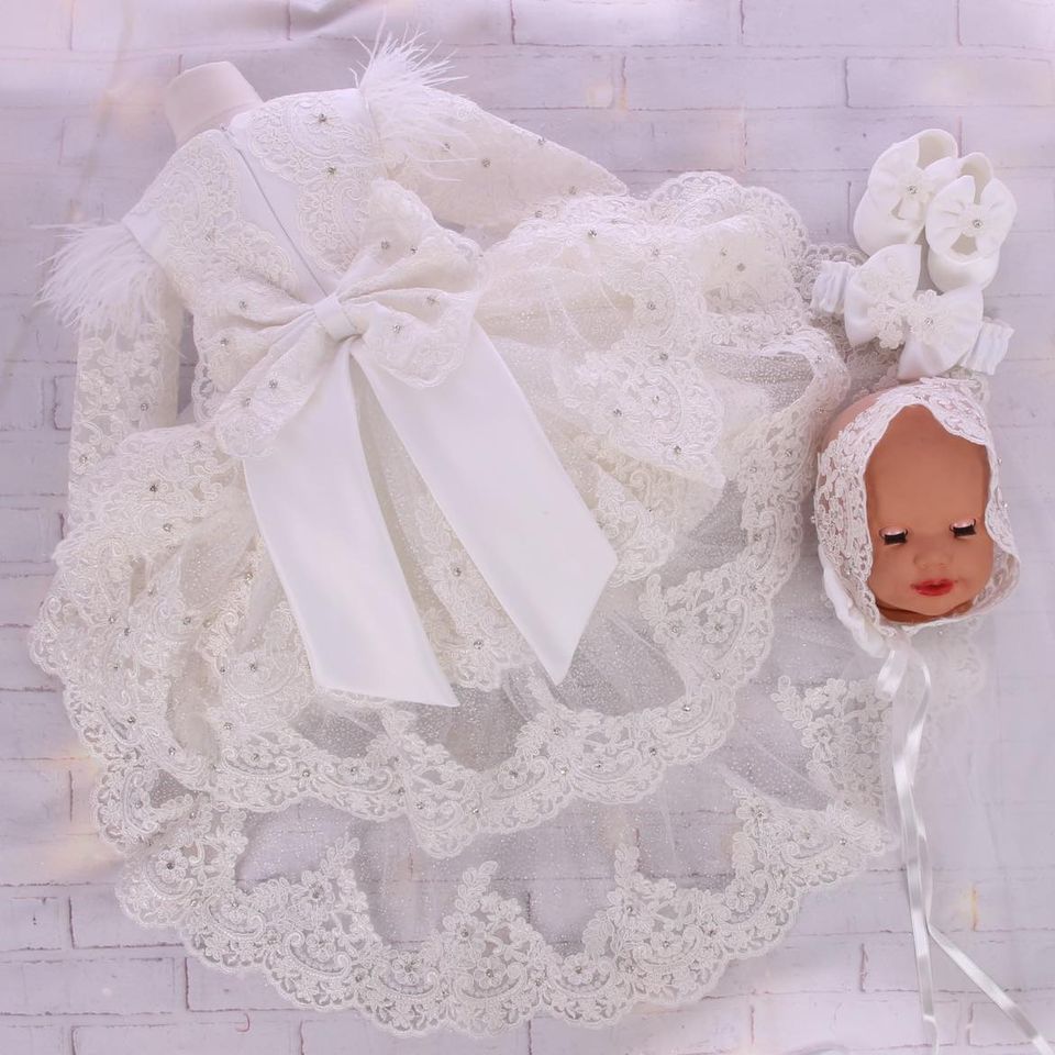 Luxurious high low white dress with headband and shoes