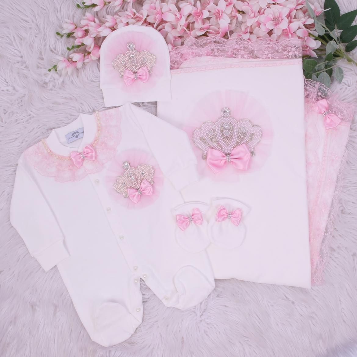 Handmade luxury Newborn Home Welcoming 4-Piece set ( Pink bow and lace, pearl crown)
