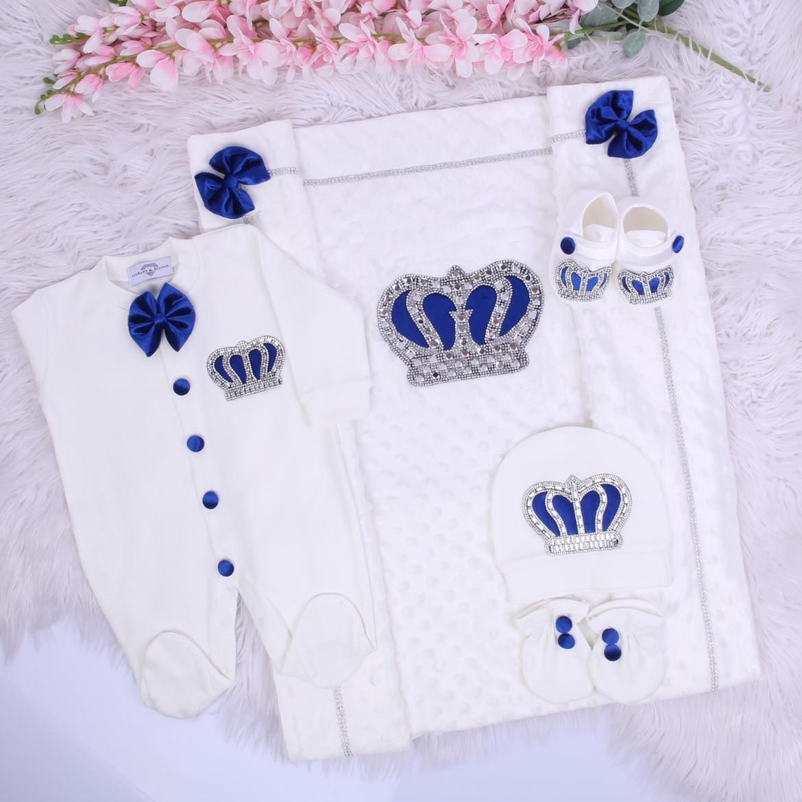 Handmade luxury Newborn Home Welcoming 5-Piece set ( Royal Blue Velvet bow, Silver crown) With Shoes and Velvet Blanket