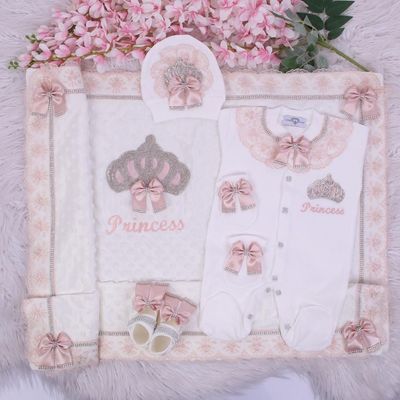 Handmade 𝗟𝘂𝘅𝘂𝗿𝘆 𝗡𝗲𝘄𝗯𝗼𝗿𝗻 Home Welcoming 5-Piece set ( Peach / blush lace)
