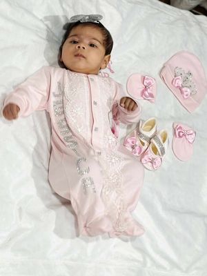 Handmade luxury Newborn Angel Wings Home Welcoming 5-Piece set ( Pink bow, Pearl crown) With Shoes and Velvet Blanket