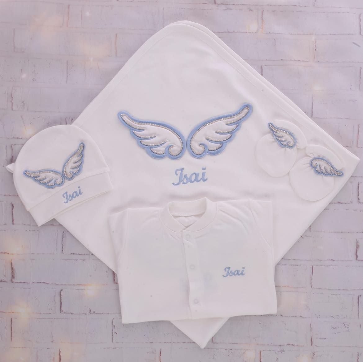 𝗟𝘂𝘅𝘂𝗿𝘆 𝗡𝗲𝘄𝗯𝗼𝗿𝗻 Home Welcoming 4-Piece 𝗢𝘂𝘁𝗳𝗶𝘁 ( angel wings - blue)/ pink
