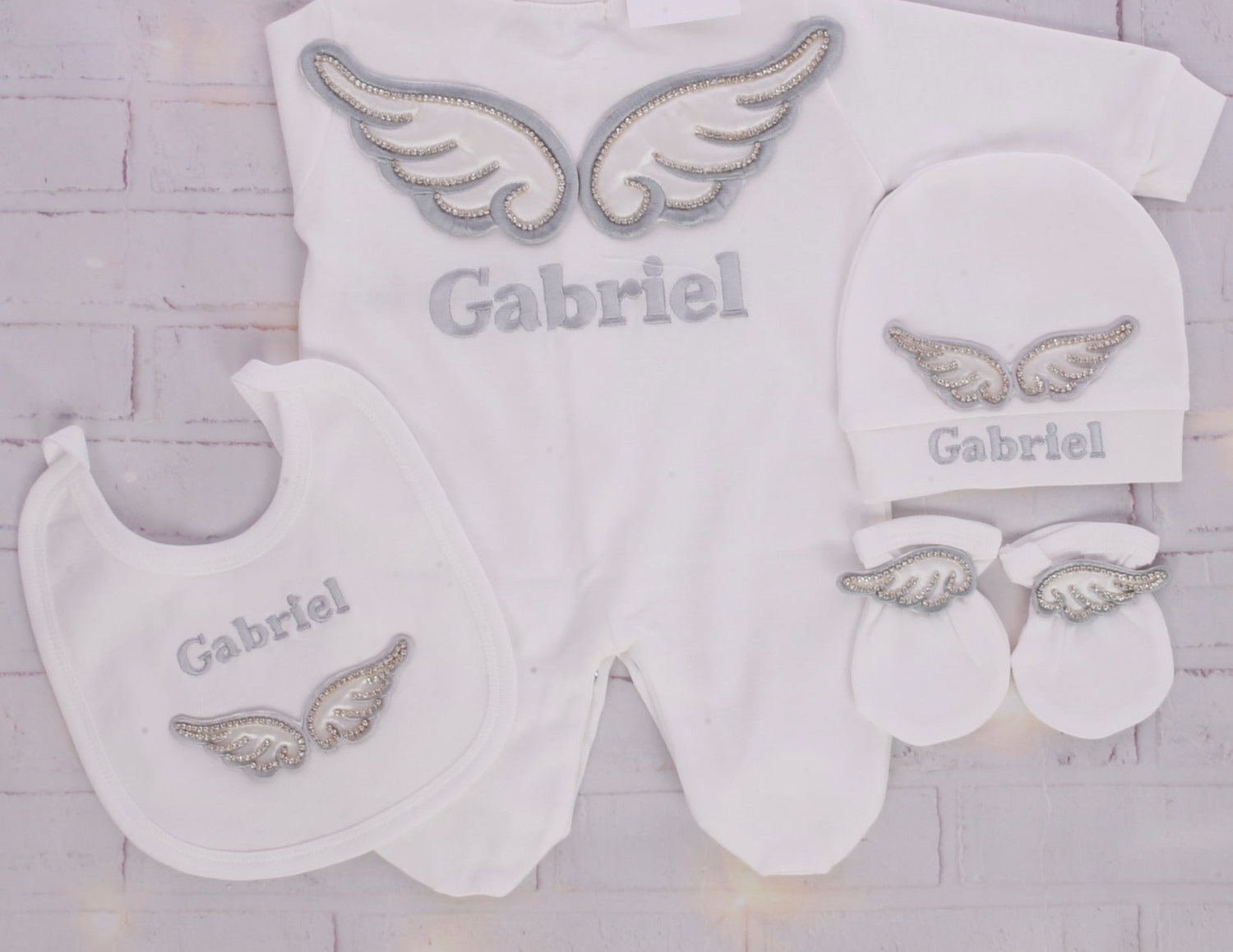 𝗟𝘂𝘅𝘂𝗿𝘆 𝗡𝗲𝘄𝗯𝗼𝗿𝗻 Home Welcoming 4-Piece 𝗢𝘂𝘁𝗳𝗶𝘁 ( angel wings - Grey/ Silver)