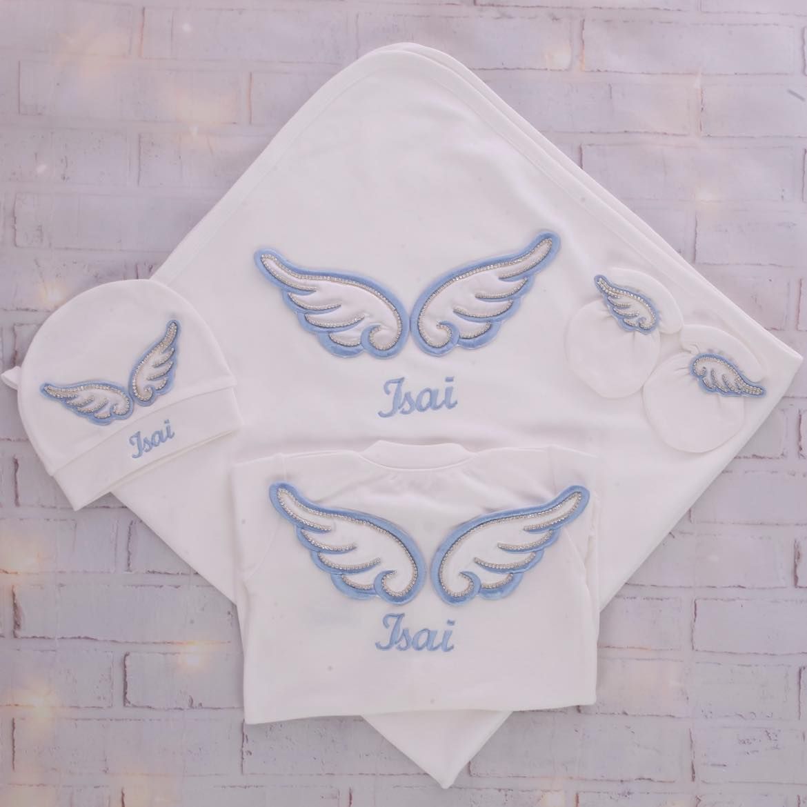 𝗟𝘂𝘅𝘂𝗿𝘆 𝗡𝗲𝘄𝗯𝗼𝗿𝗻 Home Welcoming 4-Piece 𝗢𝘂𝘁𝗳𝗶𝘁 ( angel wings - blue)/ pink