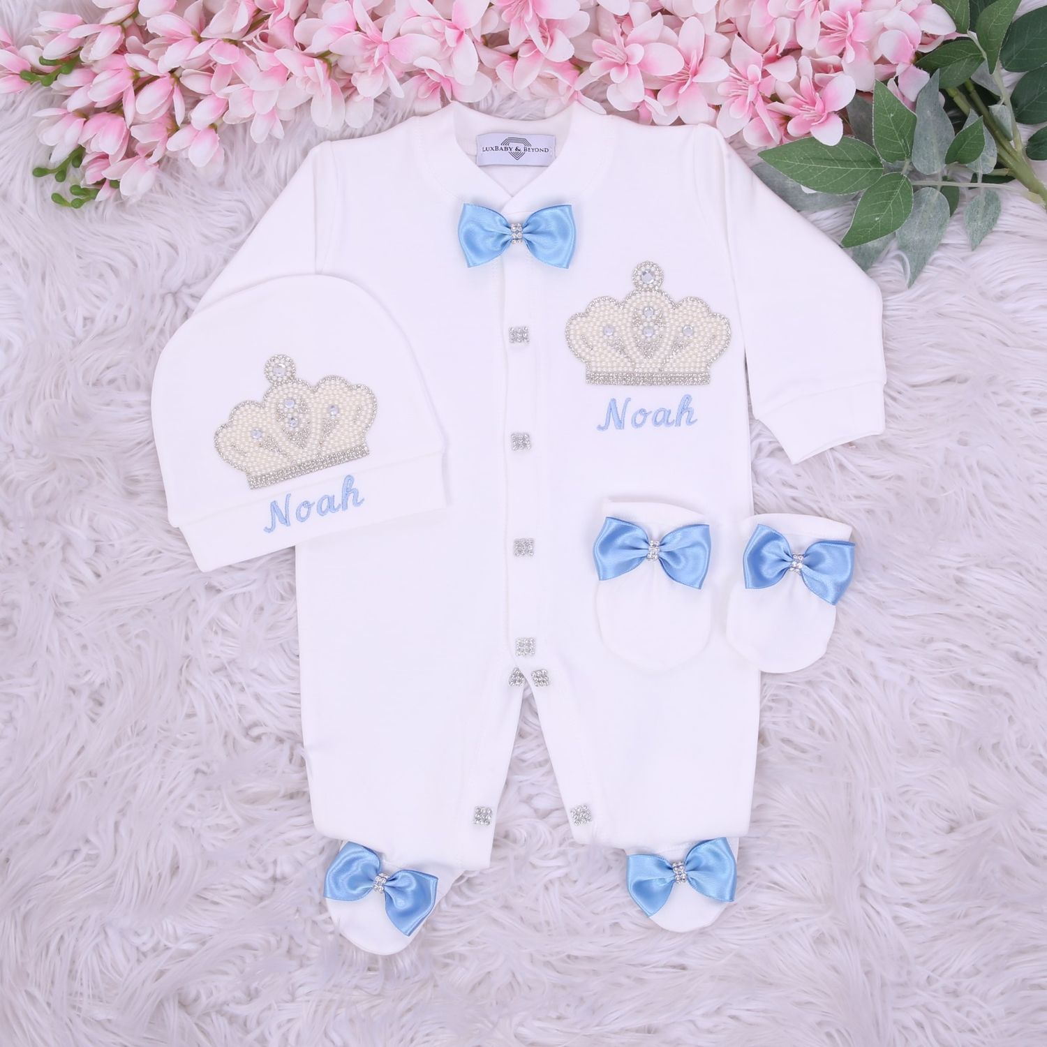 𝗟𝘂𝘅𝘂𝗿𝘆 𝗡𝗲𝘄𝗯𝗼𝗿𝗻 Home Welcoming 3-Piece set ( Blue silk bow, pearl crown)