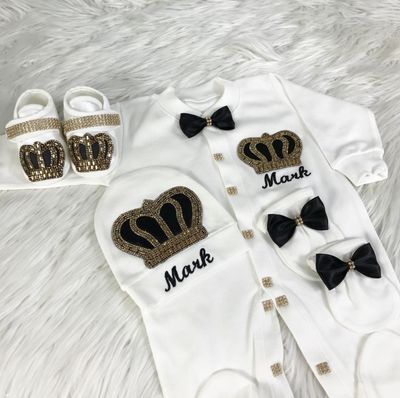 𝗟𝘂𝘅𝘂𝗿𝘆 𝗡𝗲𝘄𝗯𝗼𝗿𝗻 home welcoming 4-Piece set ( Black bow, golden crown)