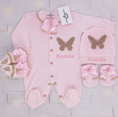 𝗟𝘂𝘅𝘂𝗿𝘆 𝗡𝗲𝘄𝗯𝗼𝗿𝗻 Home Welcoming 4-Piece set ( Golden  butterfly, pink lace)