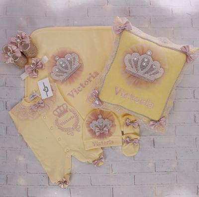 Handmade 𝗟𝘂𝘅𝘂𝗿𝘆 𝗡𝗲𝘄𝗯𝗼𝗿𝗻 Home Welcoming 7-Piece Yellow set ( blush pink lace with pearl crown)