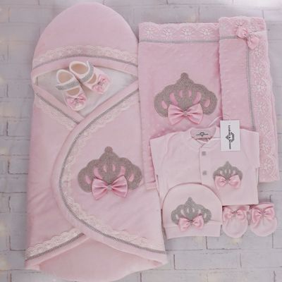 Handmade 𝗟𝘂𝘅𝘂𝗿𝘆 𝗡𝗲𝘄𝗯𝗼𝗿𝗻 Home Welcoming 6-Piece set ( pink bow and silver crown)