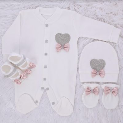 𝗟𝘂𝘅𝘂𝗿𝘆 𝗡𝗲𝘄𝗯𝗼𝗿𝗻 Home Welcoming 4-Piece set ( blush pink bow, Bling Heart  )