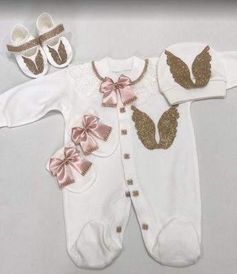 𝗟𝘂𝘅𝘂𝗿𝘆 𝗡𝗲𝘄𝗯𝗼𝗿𝗻 home welcoming 4-Piece set (blush pink bow, white lace,  angel wings )