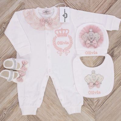 𝗟𝘂𝘅𝘂𝗿𝘆 𝗡𝗲𝘄𝗯𝗼𝗿𝗻 Home Welcoming 4-Piece set ( blush lace, White pearl crown )