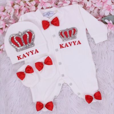 𝗟𝘂𝘅𝘂𝗿𝘆 𝗡𝗲𝘄𝗯𝗼𝗿𝗻 Home Welcoming 3-Piece set ( red silk bow, silver crown)