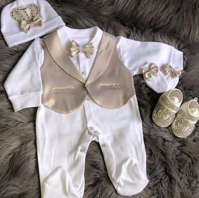 Luxury handmade 5-piece baby boy hospital exit outfit  ( Silver crown )