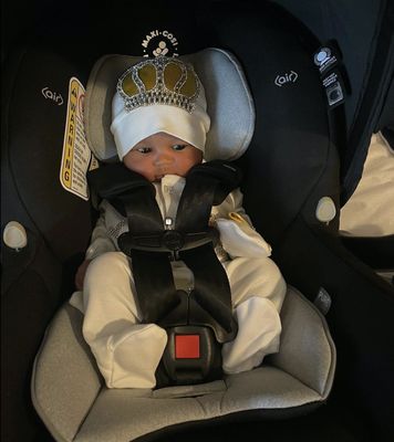 Newborn welcoming Crown Jewels Set (Yellow - BOY )