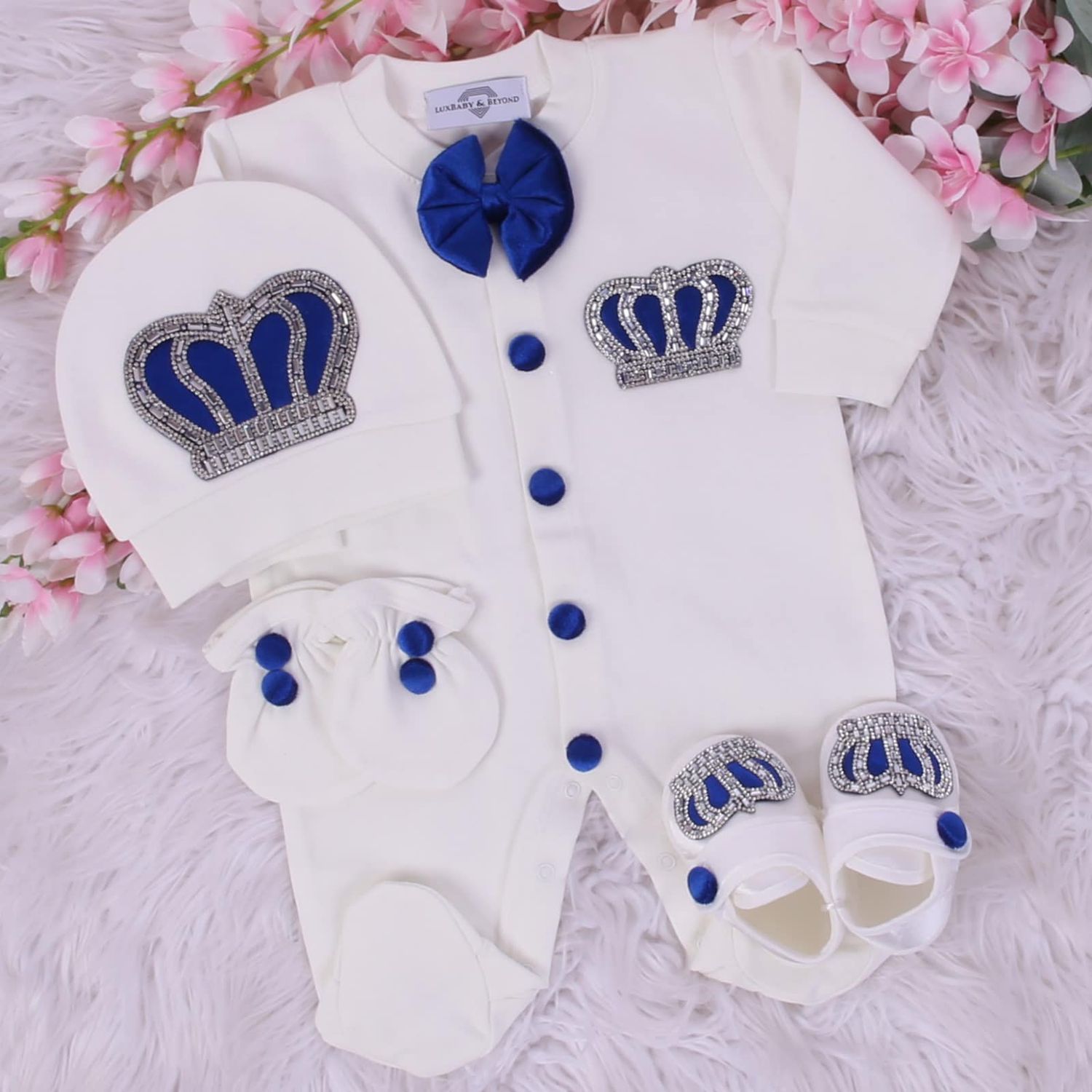 𝗟𝘂𝘅𝘂𝗿𝘆 𝗡𝗲𝘄𝗯𝗼𝗿𝗻 Home Welcoming 4-Piece set ( total blue bow, royal blue Button, silver crown )