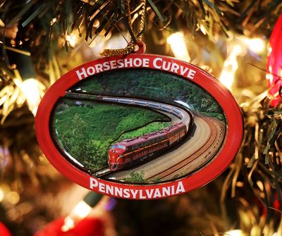 E8 - HSC Epoxy Ornament