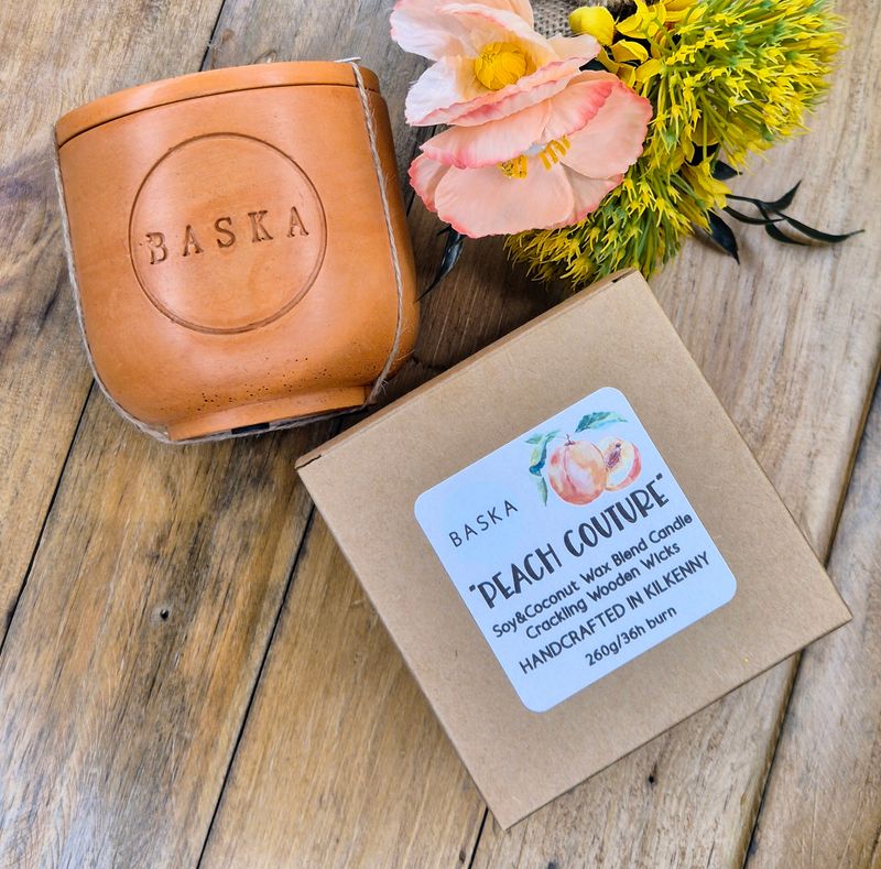 &quot;PEACH COUTURE&quot; natural scented candle