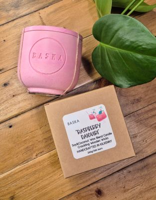 &quot;RASPBERRY DAIQUIRI&quot; natural scented candle