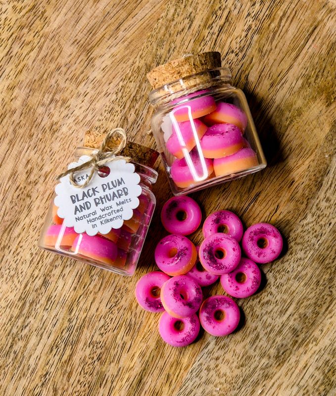 BLACK PLUM AND RHUBARB natural wax melts
