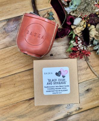 &quot;BLACK PLUM &amp; RHUBARB&quot; natural scented candle