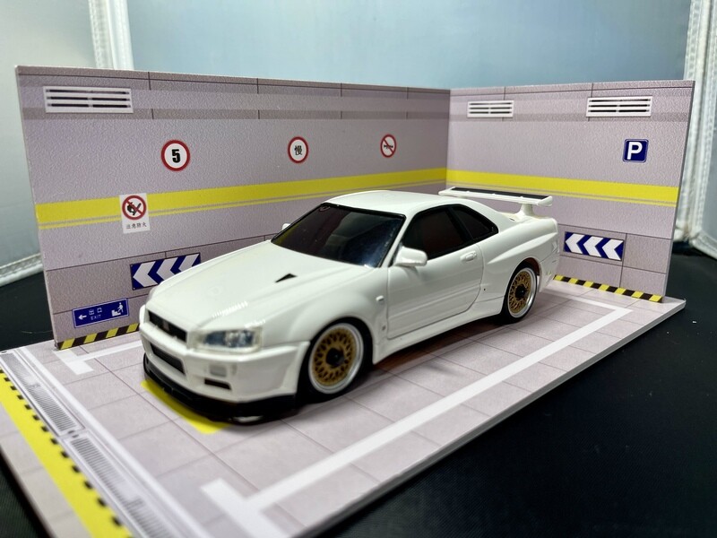 Diorama - Yellow Stripe Original $8 Diorama - Yellow Stripe Original $8