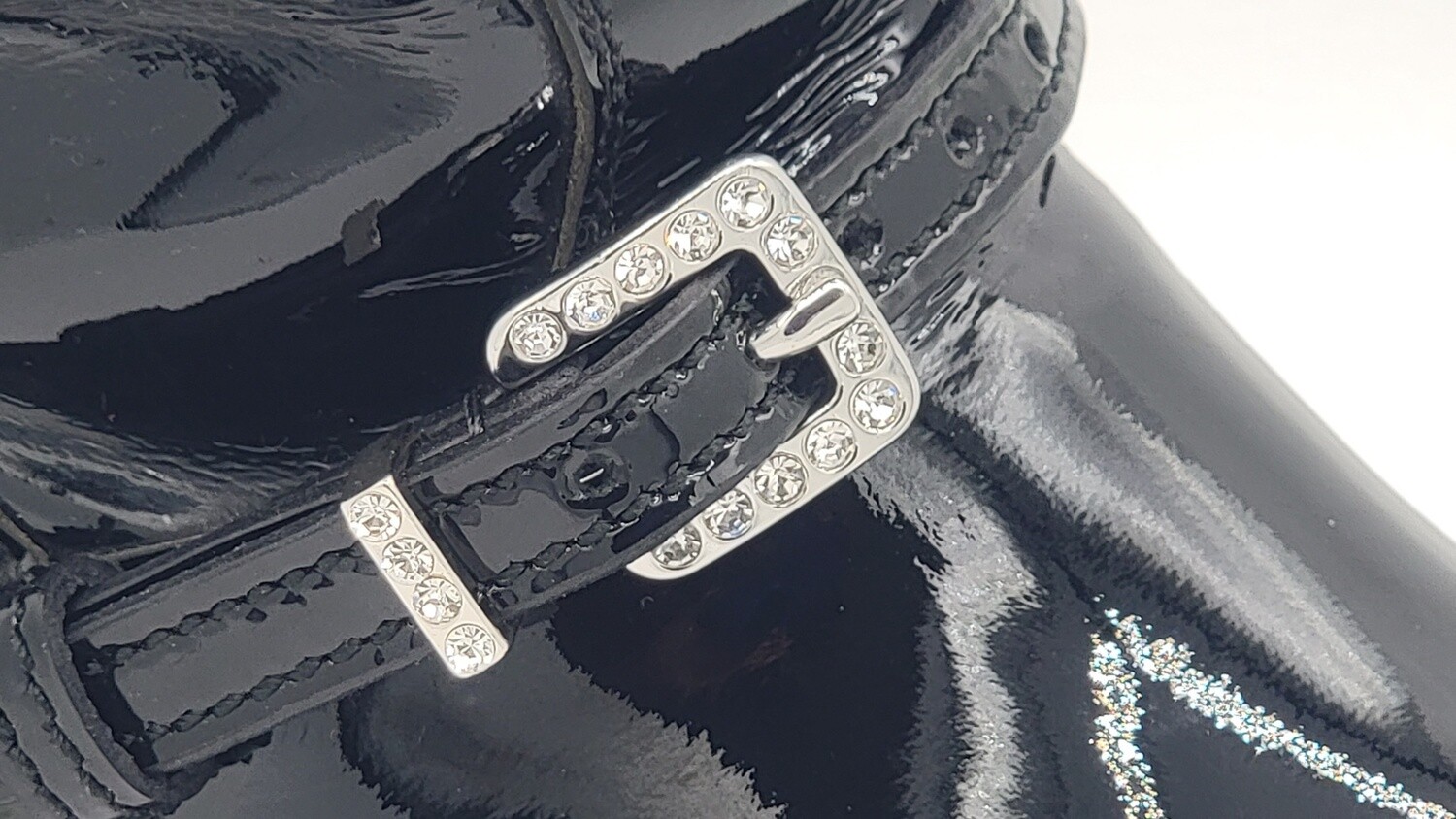 Clear Crystal Inlay Buckle &amp; Keeper - PATENT Leather - BLACK Spur Straps