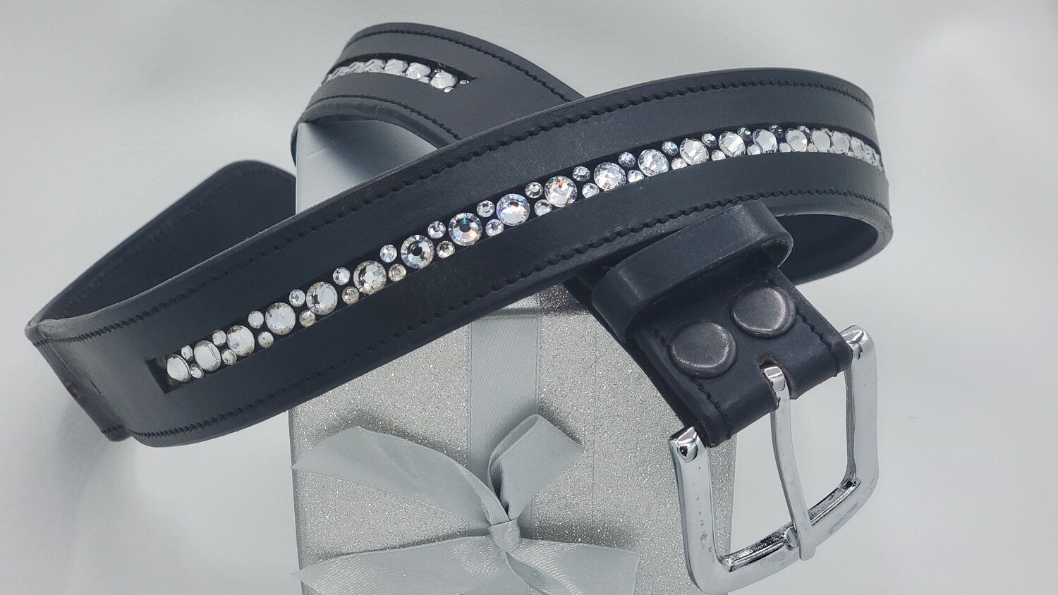 Clear Crystal 1 Row - Mix Pattern “NO SNAG” Glass Crystal – High Quality BLACK Leather Belt - “EASY SWITCH” Snap On/Off Buckle
