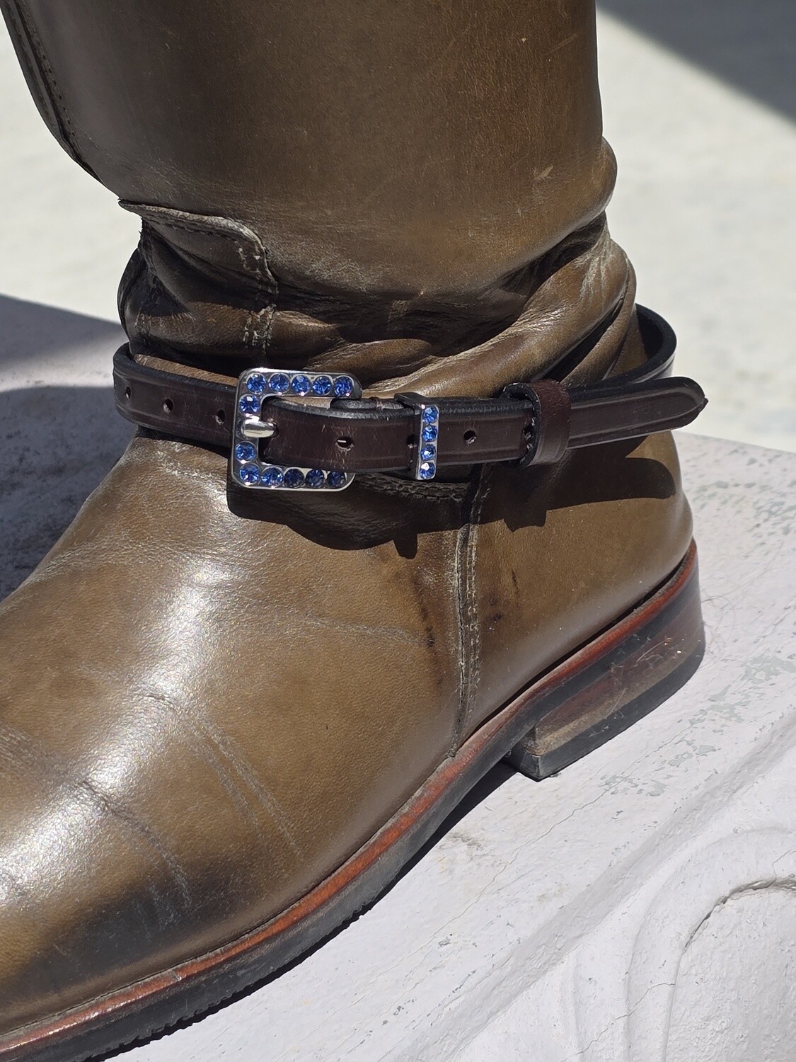 Med. Sapphire Crystal Inlay Buckle &amp; Keeper - High Quality English Leather - BROWN Spur Straps
