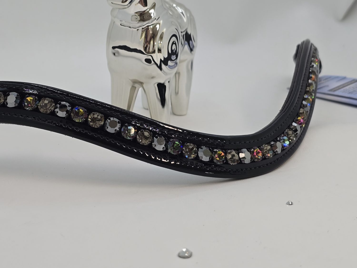 Diamond Black, Jet Hematite and Vitrail Med. 1 Row 40ss PRECIOSA Glass Crystal- Easy On/Off Snap BLACK PATENT ROLLED EDGE  Leather Browband