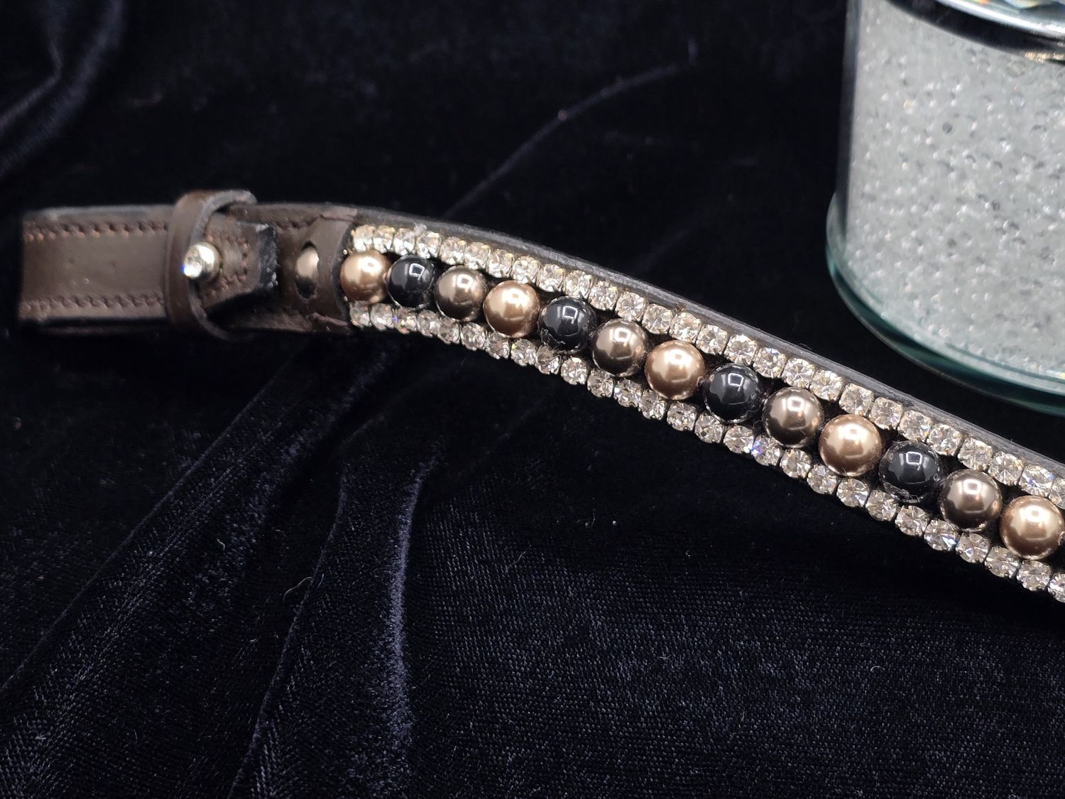 Frontal (Browband) Noir Surdimensionné Pour Grand Cheval - Perles Rouges Et Onyx, Cristaux Noirs - Neuf