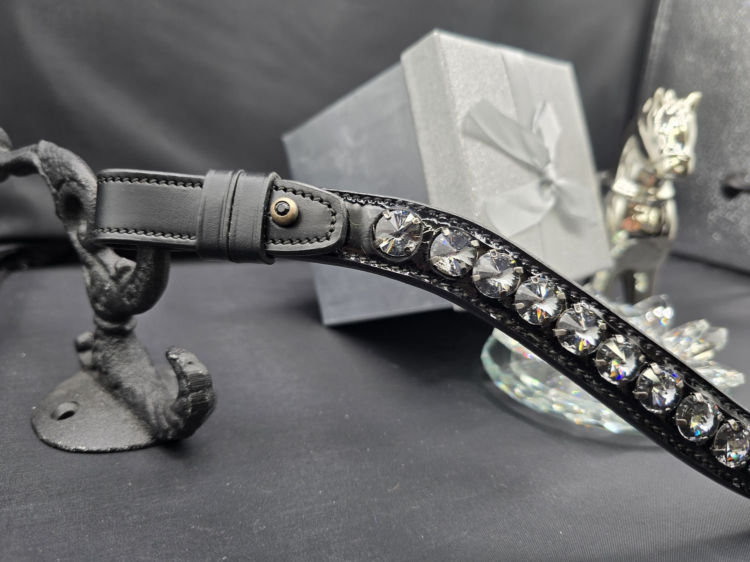 Crystal Silver Night 001SINI - 1 Row Austrian Finest Crystal Easy On/Off Crystal Rivet Button Closure CHANNEL Set - BLACK PATENT Leather