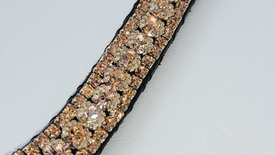 3 Row (6.5mm, 3mm Size PRECIOSA Glass Crystal)  * Easy On/Off Snap  * BLACK or BROWN Leather Browband  *Lt Peach, Lt Gold Quartz, Gold Qtz