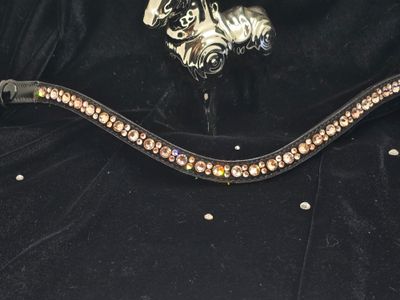 X-Deep U  *  Mix Pattern (7mm, 4mm ARIANA “NO SNAG Secure-Stitch"  Hot Fix Glass Crystal)  *  Easy On/Off Snap   * BLACK or BROWN Italian Leather Browband  *Lt. Peach, Silk &amp; Lt. Silk Crystals