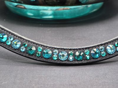 X-Deep U    * Mix Pattern (6.5mm, 4mm ARIANA “NO SNAG-Secure Stitch" Hot Fix Glass Crystal)   * Easy On/Off Crystal Rivet Button Closure   * BLACK or BROWN Italian Leather Browband  *Lt. Turquoise, Bl
