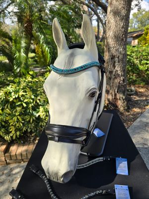 EctoTransition (Single/Double) BLACK Italian and Calfskin All Leather BRIDLE with Jet Black and Hematite Crystal Browband and Accent Patent Piping Noseband EctoTransition (Single/Double) BLACK Italian and Calfskin All Leather BRIDLE with Jet Black and Hematite Crystal Browband and Accent Patent Piping Noseband