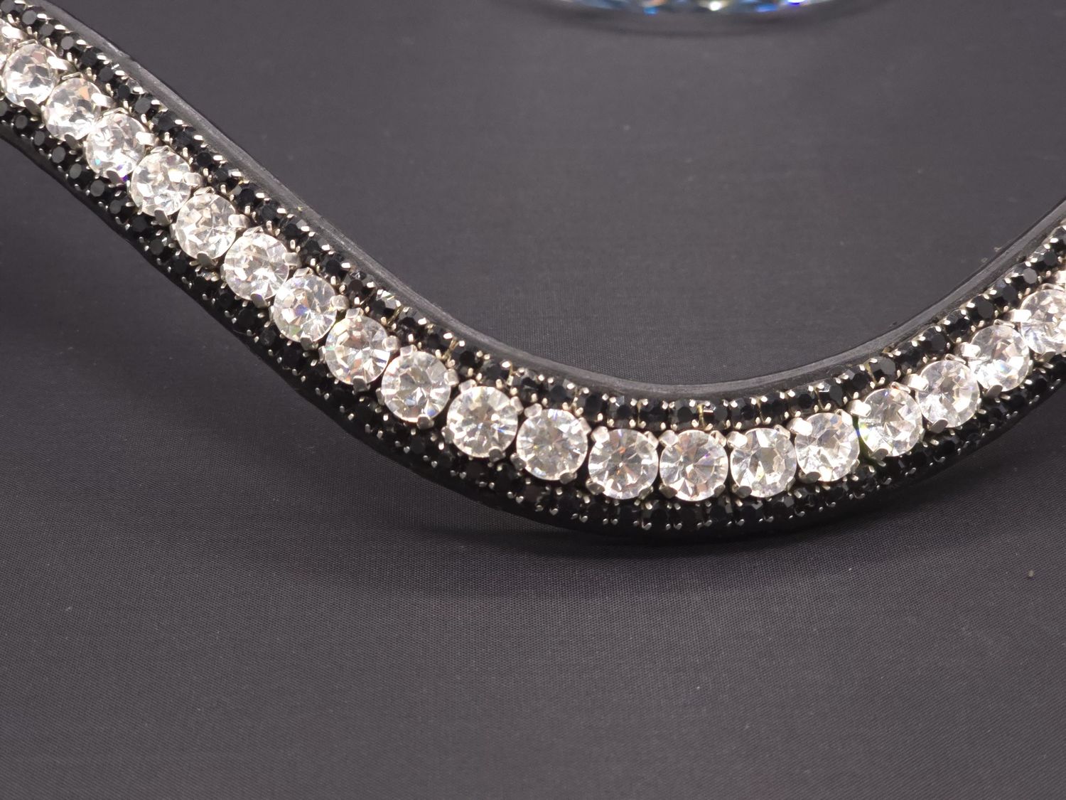 Med. U * 3 Row (8.5mm, 4mm PRECIOSA Glass Crystal) * Easy On/Off Crystal Rivet Button Closure * BLACK  Italian Leather Browband *Clear 40ss and Jet Black Crystals