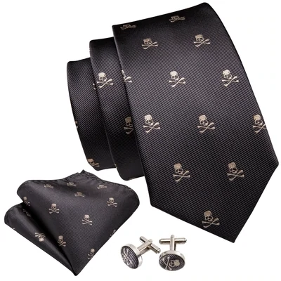 Skulls &amp; Bones Cufflink Set