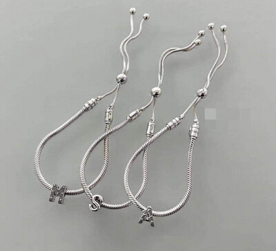 Pulsera ajustable con inicial ✨