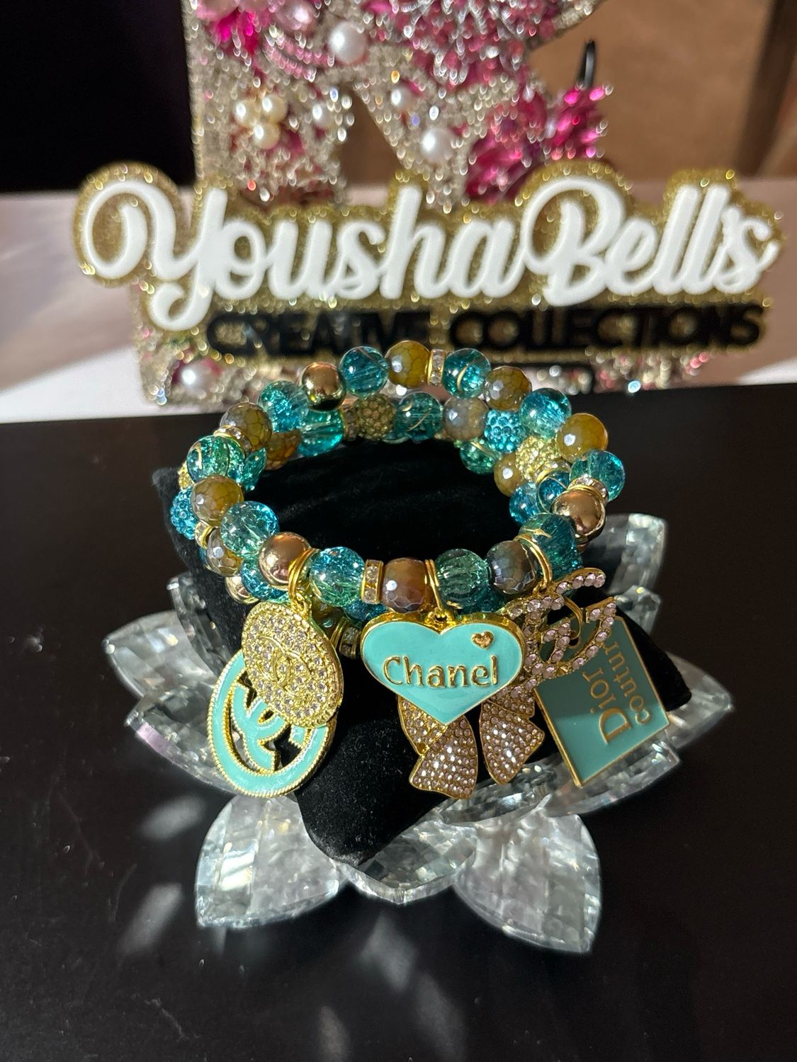 Turquoise and Gold Glass Beaded Bracelet