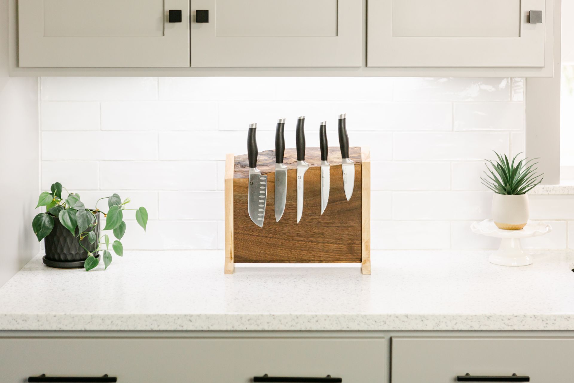 Live Edge Magnetic Knife Block