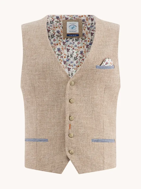 A fish named Fred Waistcoat structure Sand 32.132