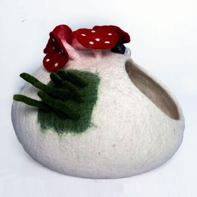 Enchanted Forest: Handmade Mushroom and Grass Design Round Shape Felt Cat Cave