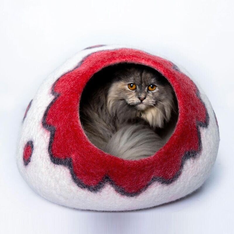 Floral Fantasy: Multi-Color Flower Design Round Shape Felt Cat Cave