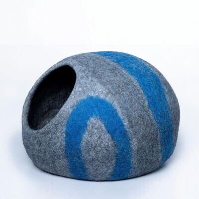 Colorful Trails: Multi-Color Strap Round Shape Felt Cat Cave