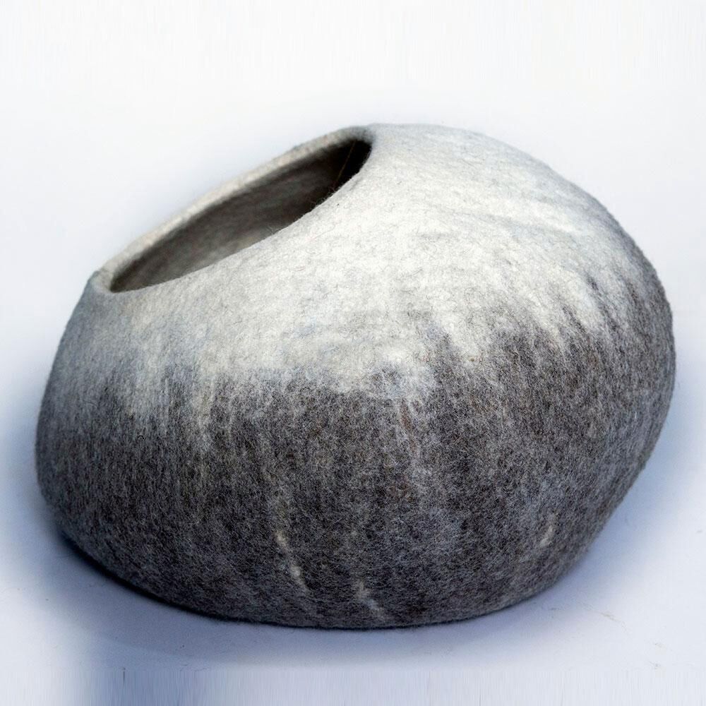 Earthy Elegance: Multi-Color Strap Round Shape Felt Cat Cave