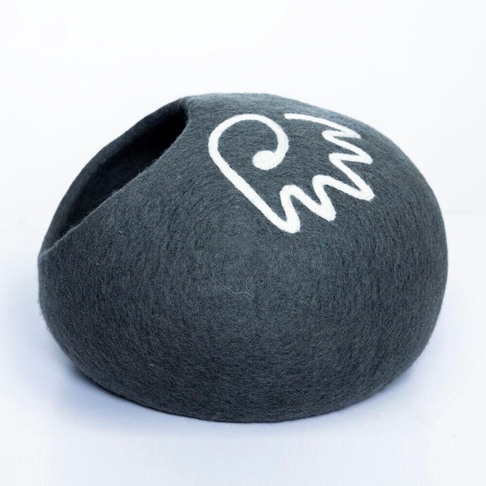 Chic Comfort: Single Color Round Shape Felt Cat Cave