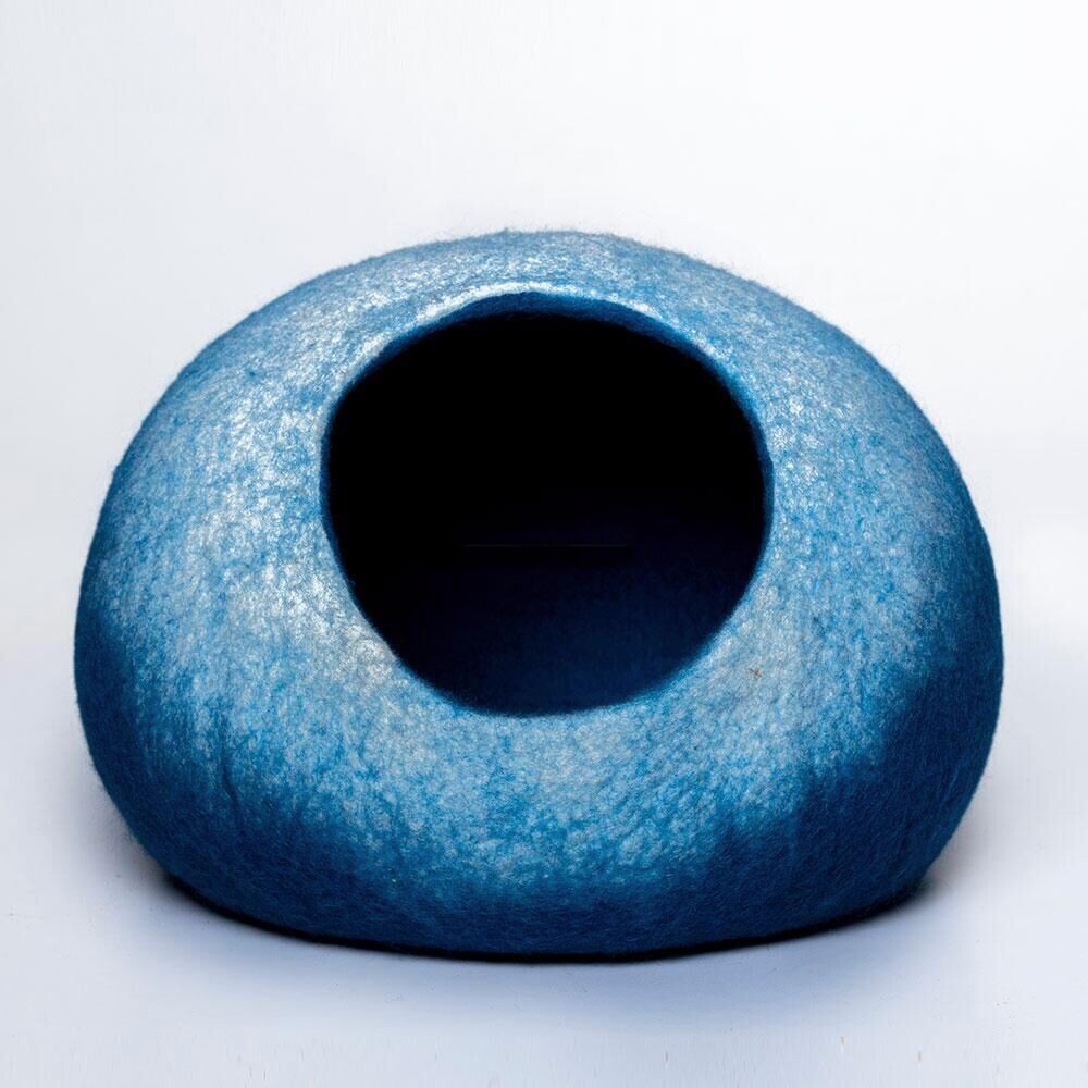 Tranquil Tides: Two Color Combination Round Shape Felt Cat Cave