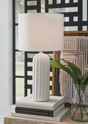 Clarkland Ceramic Table Lamp (2/CN) Clarkland Ceramic Table Lamp (2/CN)